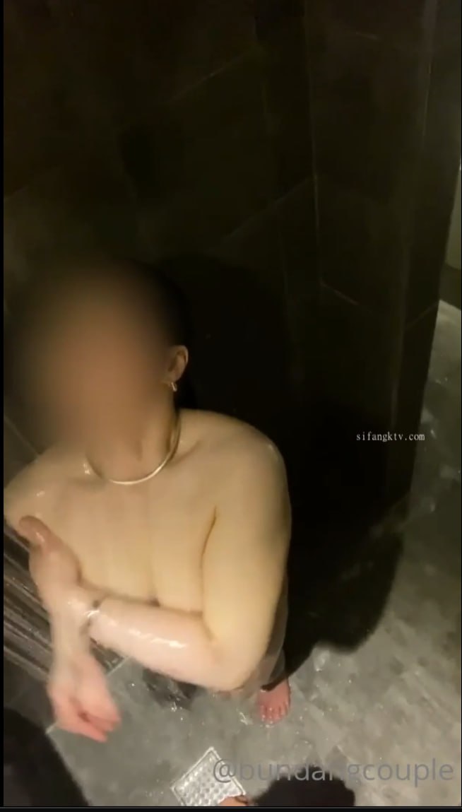 MRHP-027 宅配トラブルにご注意！服の上からでもわかる人妻の大きなお尻に我慢できなくなり、連日生挿入して中